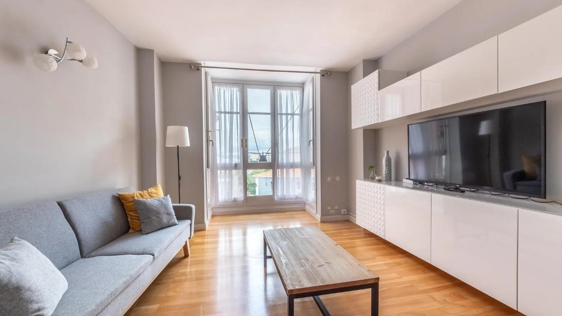 Portu Old Town By Aston Rentals Portugalete Spain